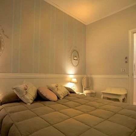Casa Di Charme "Rosa-Rosae" Apartment Verona Luaran gambar