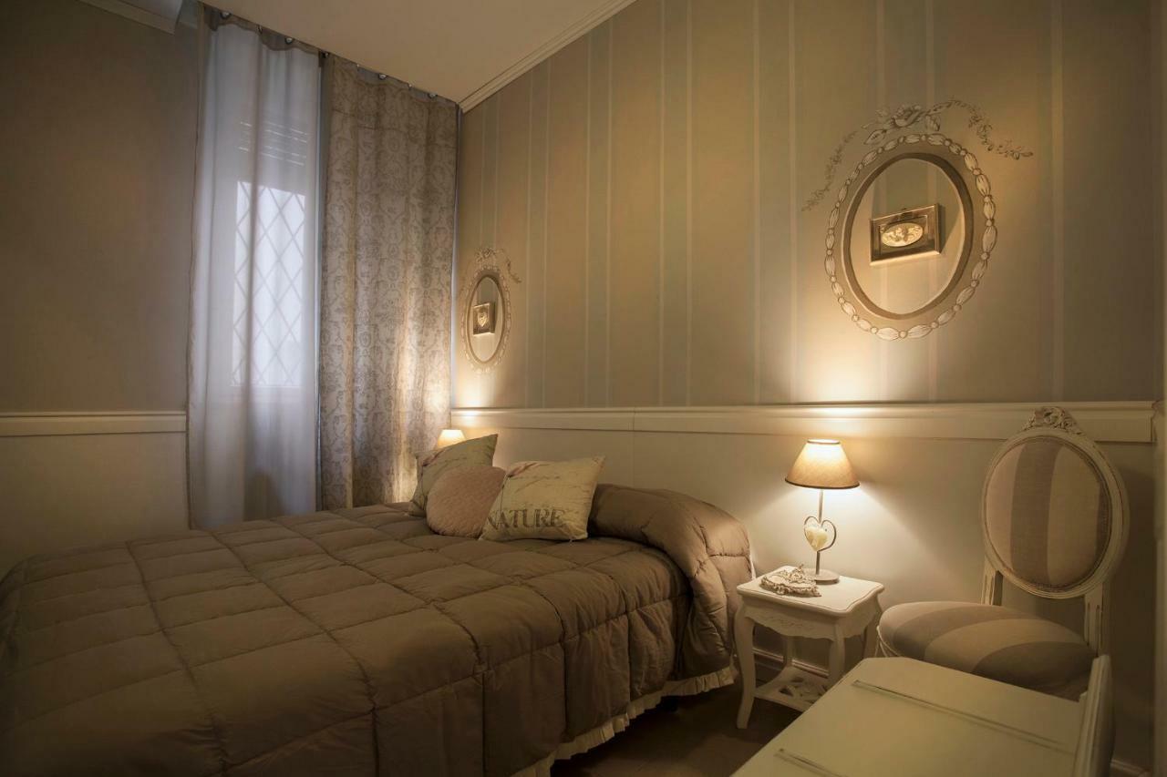 Casa Di Charme "Rosa-Rosae" Apartment Verona Luaran gambar